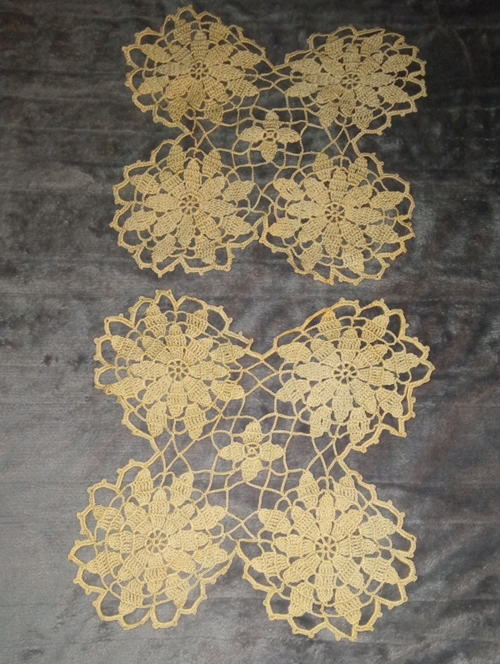 2 Vintage Handmade Crochet Doilies - Picture 2 of 6